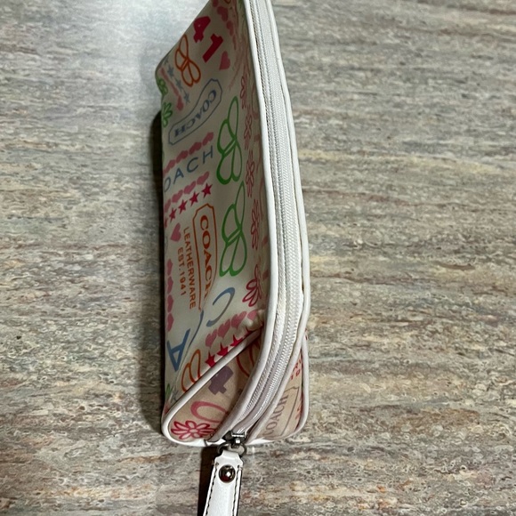 Coach cosmetic bag - Picture 14 of 16